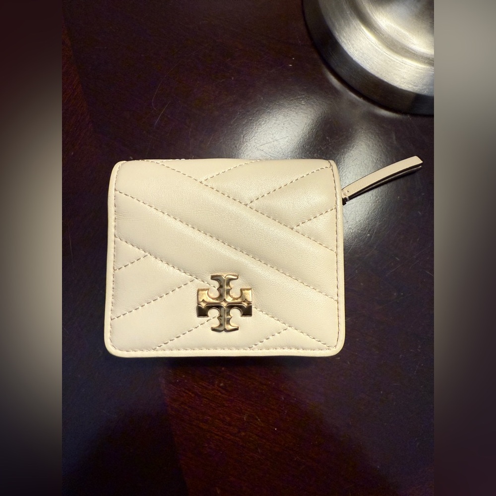 Tory Burch Cream Quilted Wallet with Gold Hardware